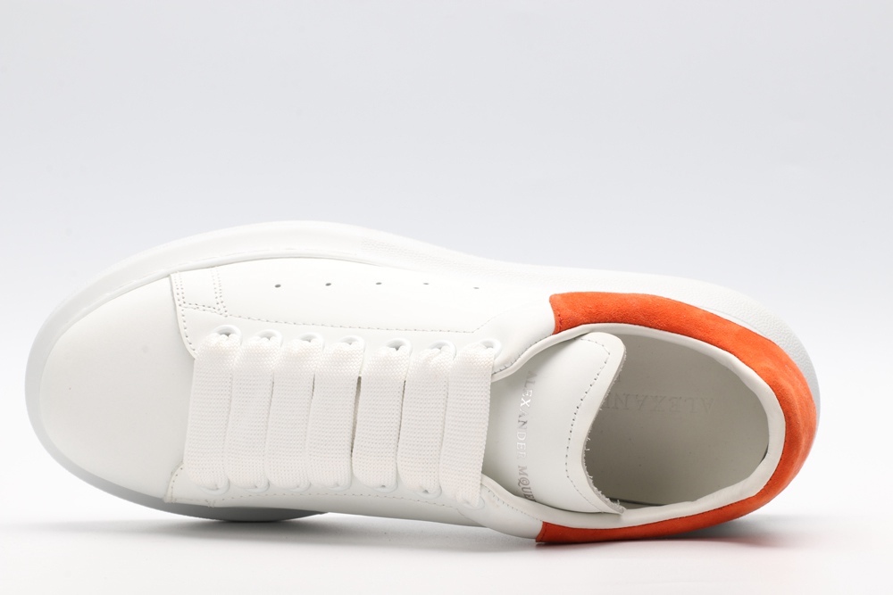 AMQ OVERSIZED SNEAKER with orange heel