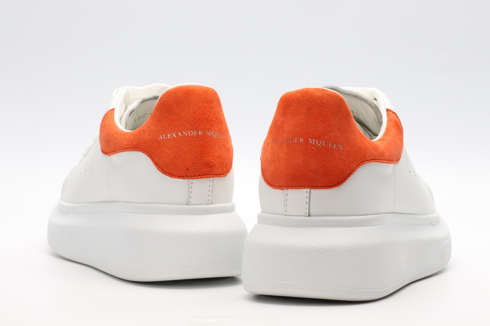 AMQ OVERSIZED SNEAKER with orange heel