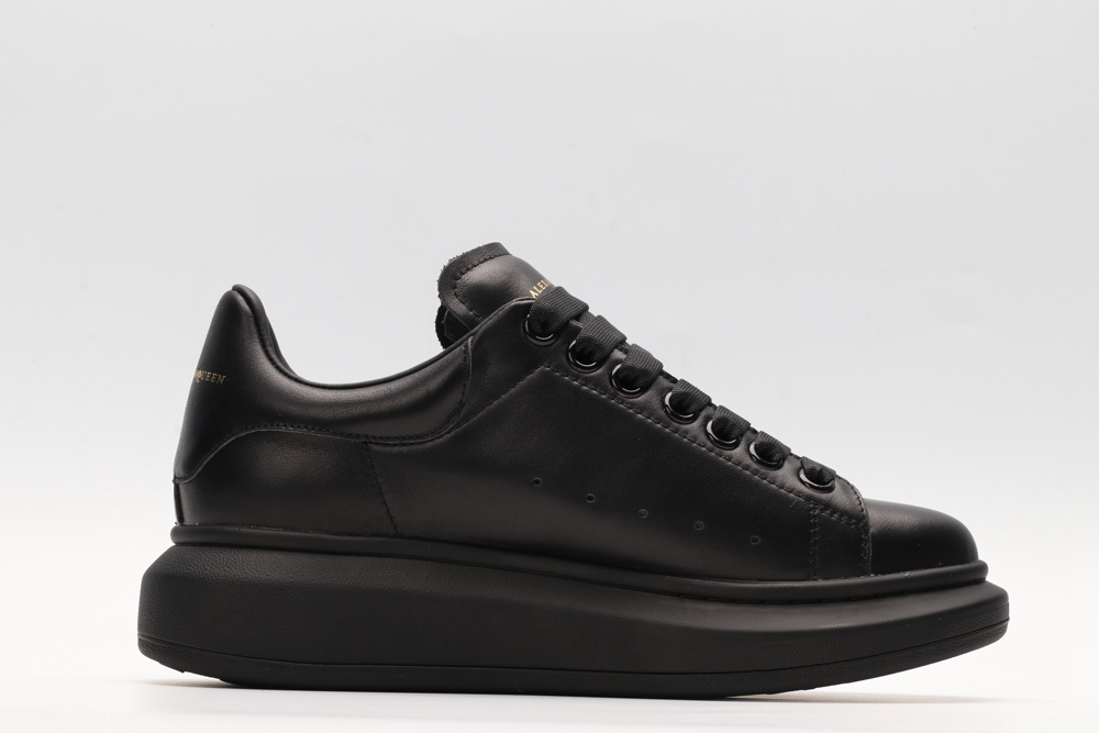 AMQ black oversized sneakers