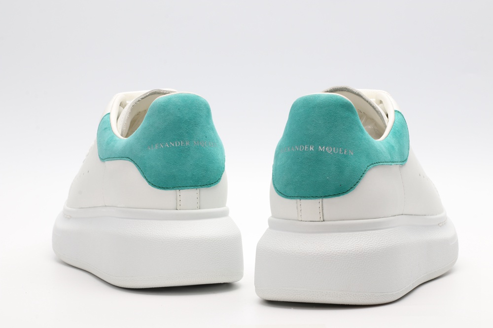 AMQ OVERSIZED SNEAKER
