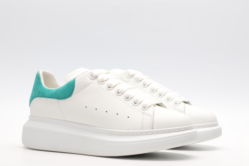 AMQ OVERSIZED SNEAKER
