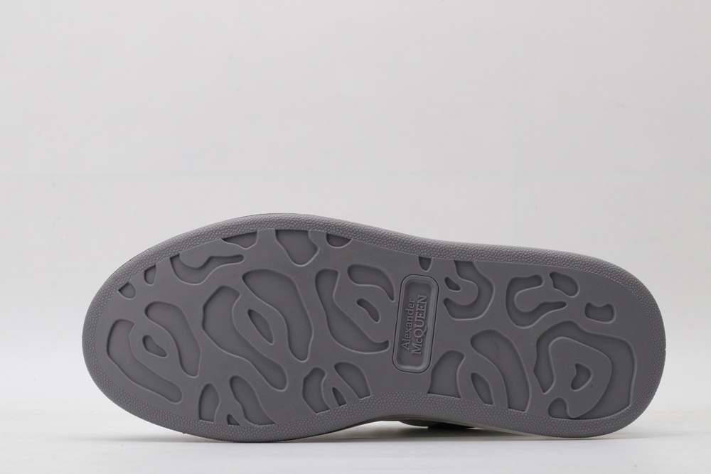 AMQ oversized sneakers with black heel