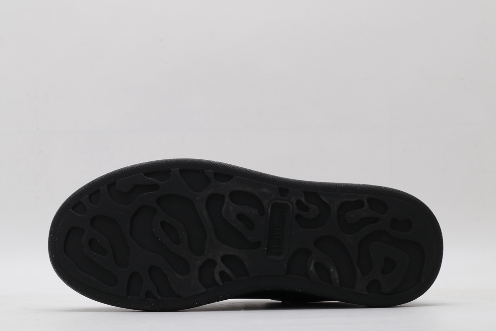 AMQ Oversized glitter sneakers