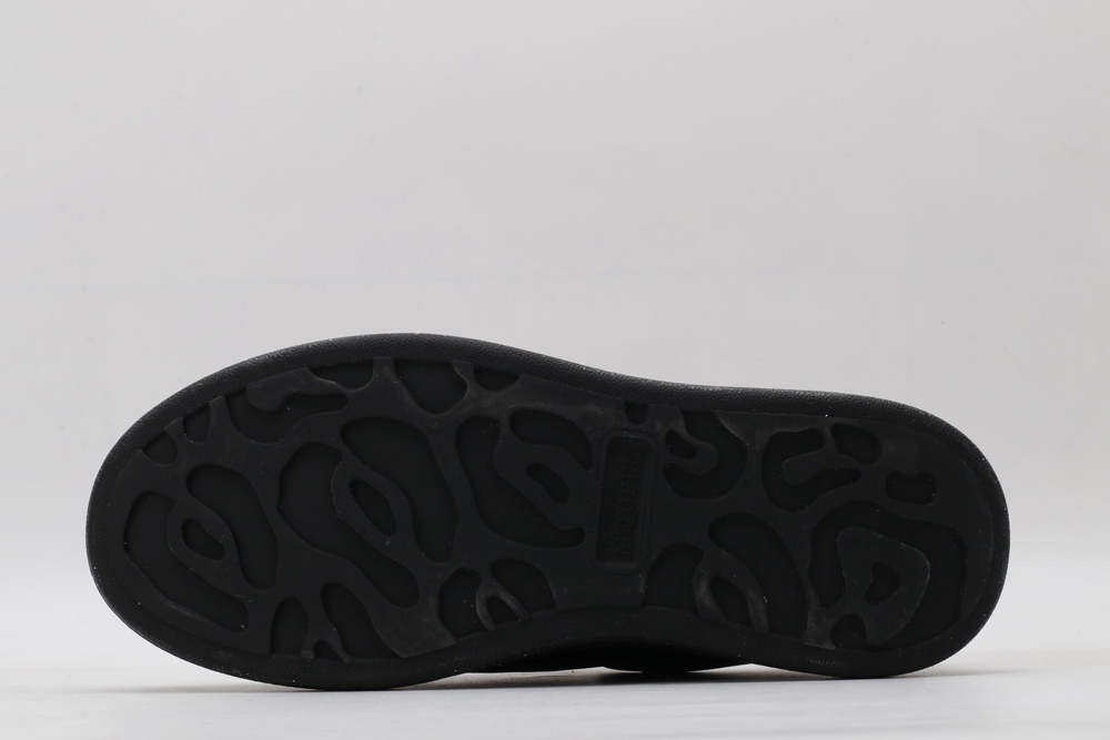 AMQ Black spray glitter sneaker