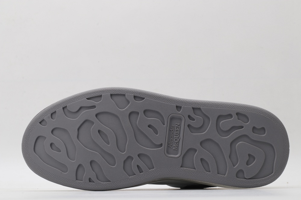 AMQ oversized sneakers with grey heel