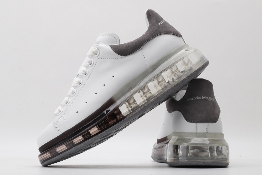 AMQ oversized sneakers with grey heel