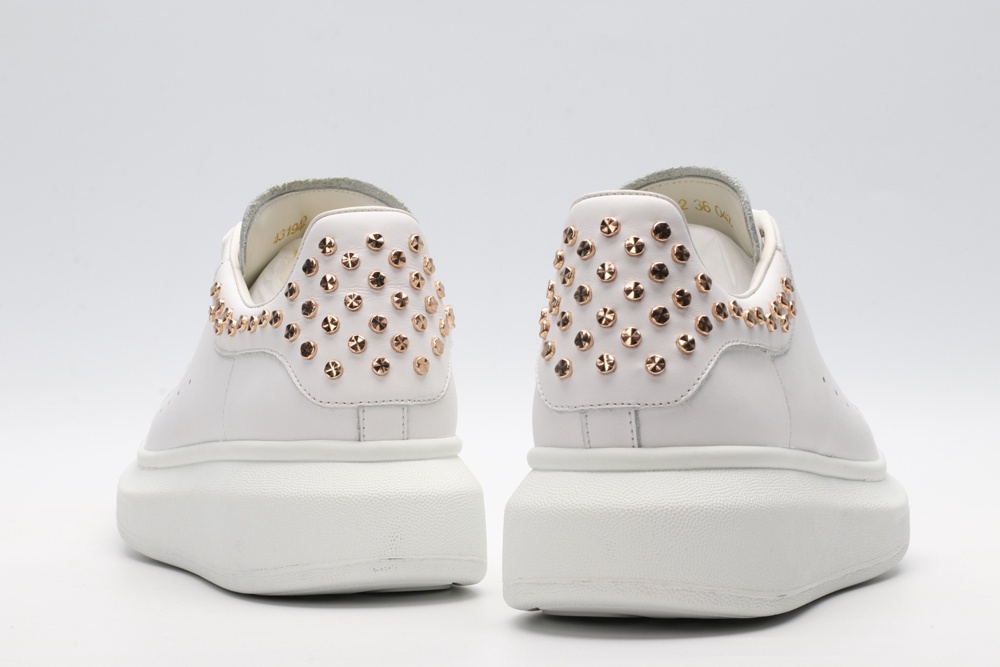 White calf leather lace-up sneaker with gold-finished hammered stud