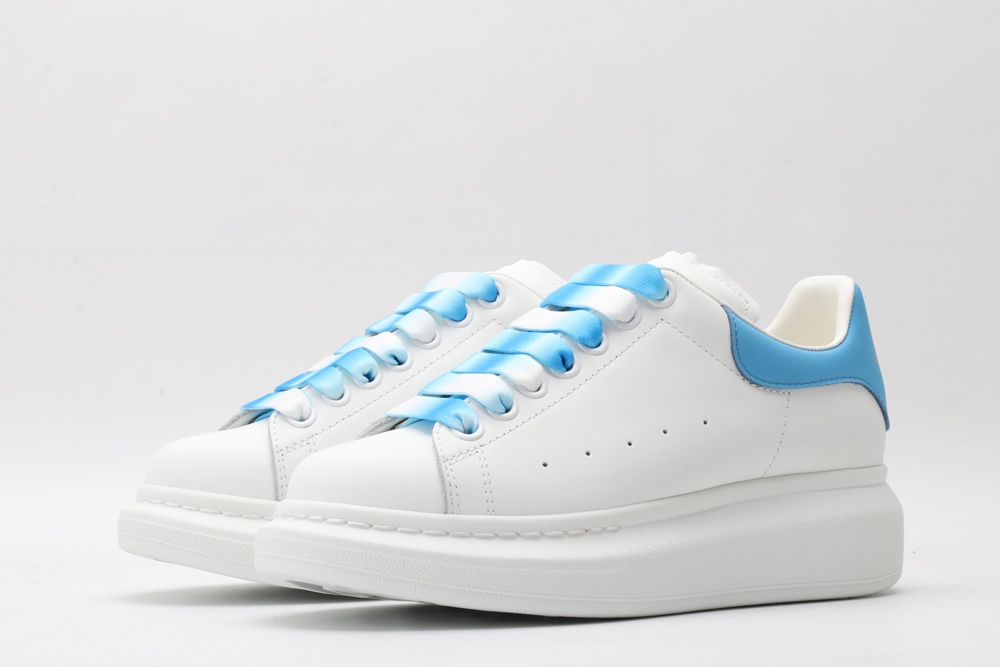 AMQ oversized sneakers with sky blue heel