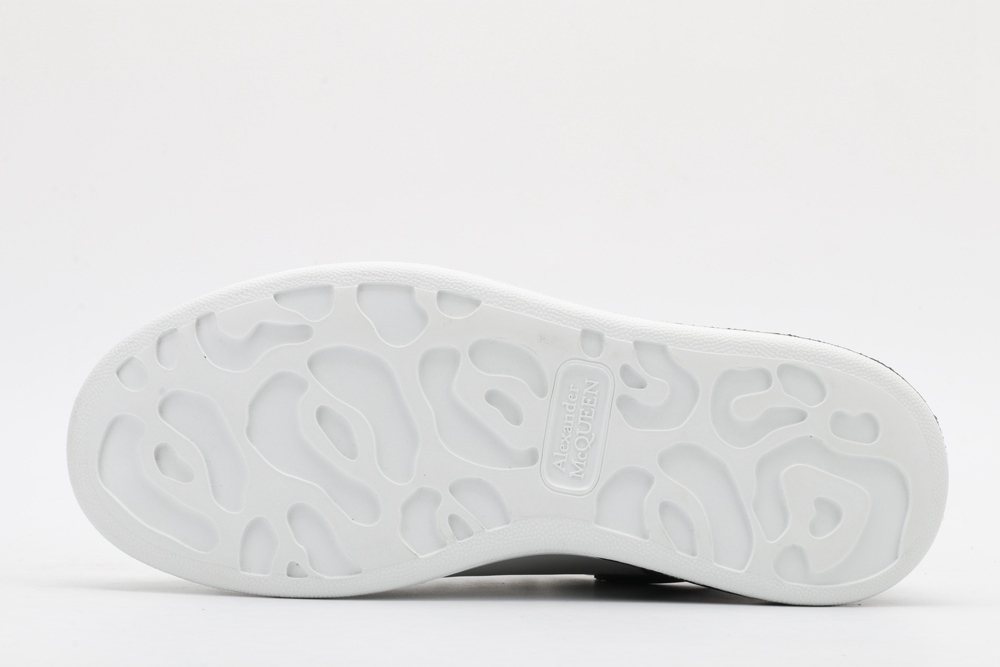 AMQ oversized sneakers with black heel