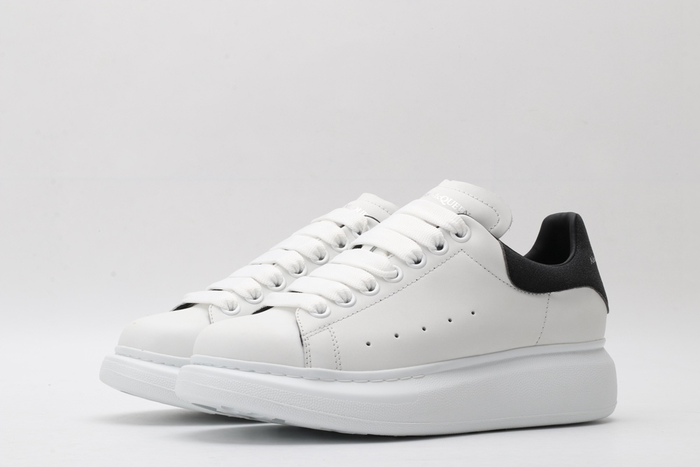 AMQ white&black oversized sneakers