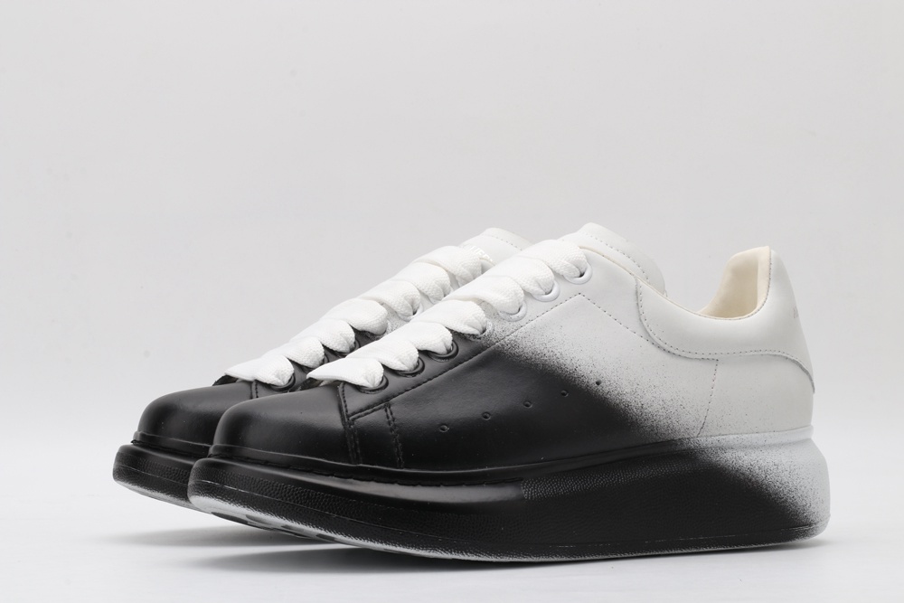 AMQ white&black oversized sneakers