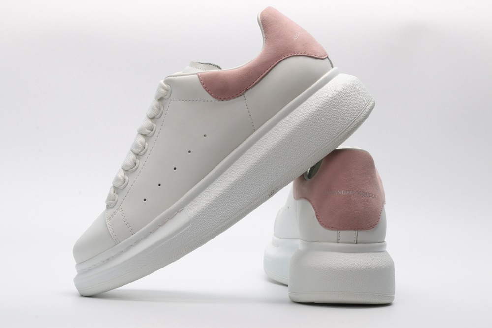 AMQ OVERSIZED SNEAKER with rose heel