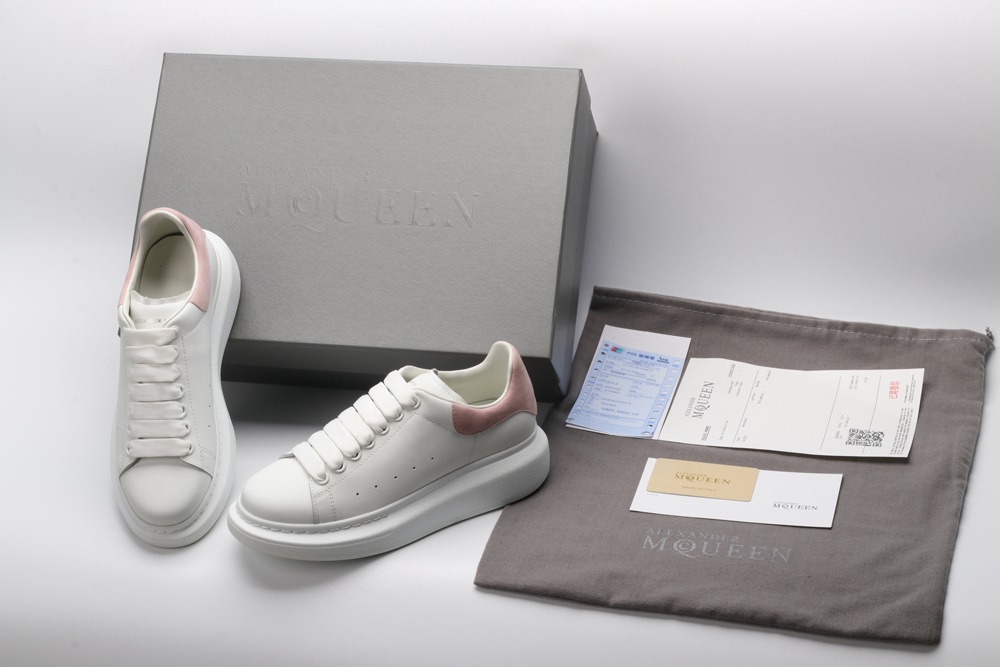 AMQ OVERSIZED SNEAKER with rose heel