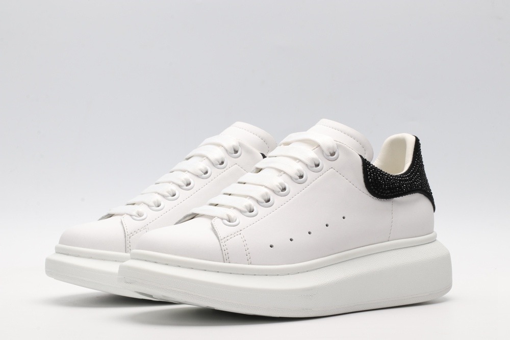 AMQ oversized sneakers with black heel