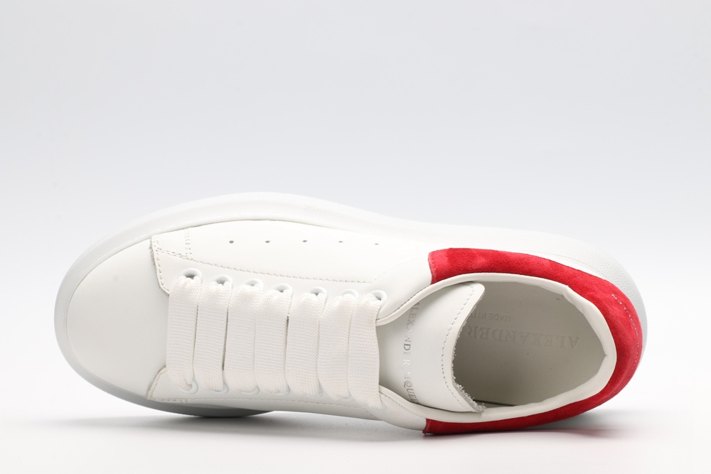 AMQ OVERSIZED SNEAKER with lust red suede heel