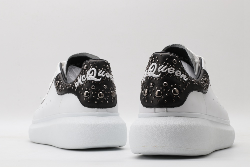 AMQ White calf leather lace-up sneaker