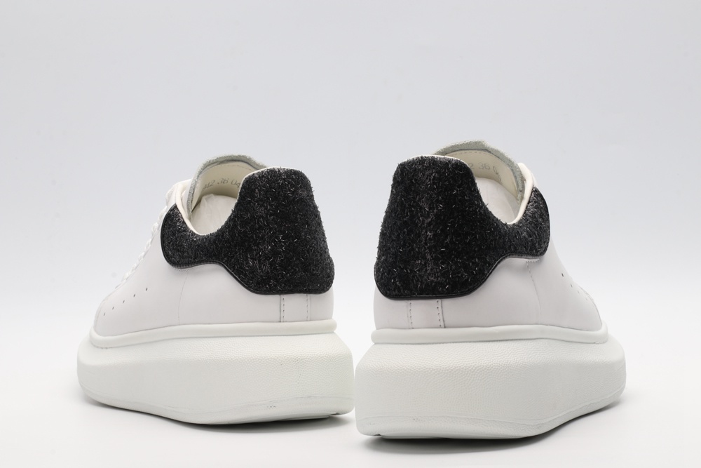 AMQ oversized sneakers with black heel