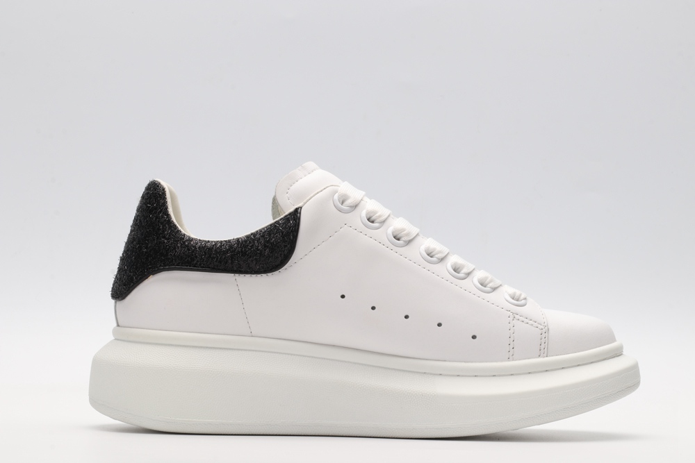 AMQ oversized sneakers with black heel