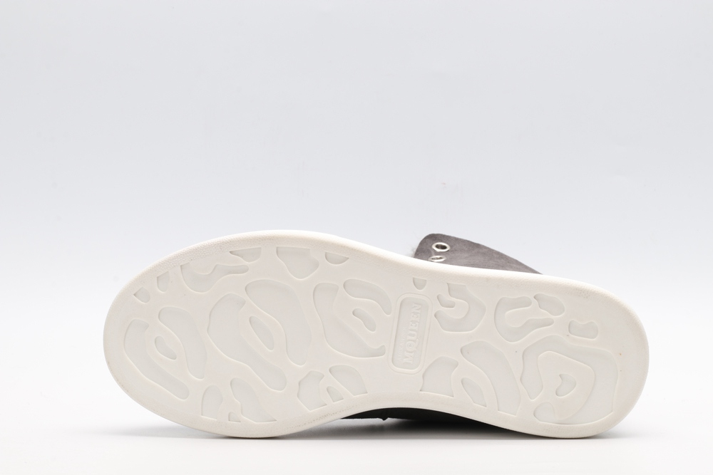 AMQ winter boots-cafe