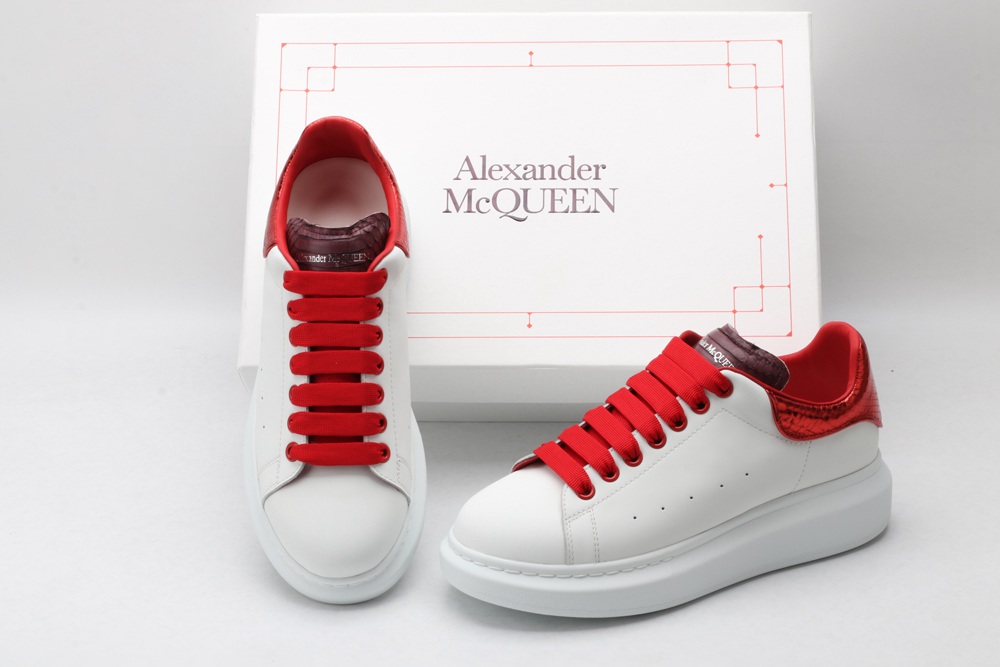 AMQ OVERSIZED SNEAKER