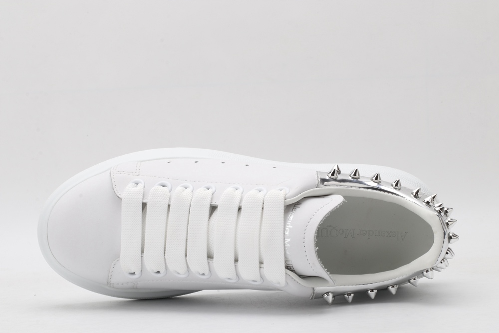 White calf leather lace-up sneaker with siL*Ver-finished hammered stud