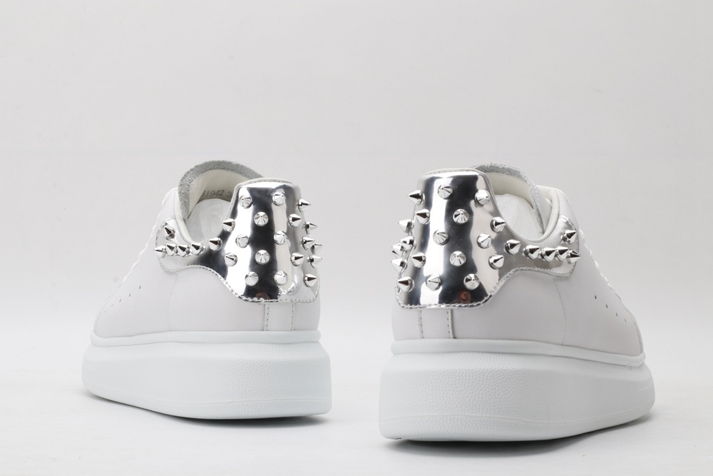 White calf leather lace-up sneaker with siL*Ver-finished hammered stud