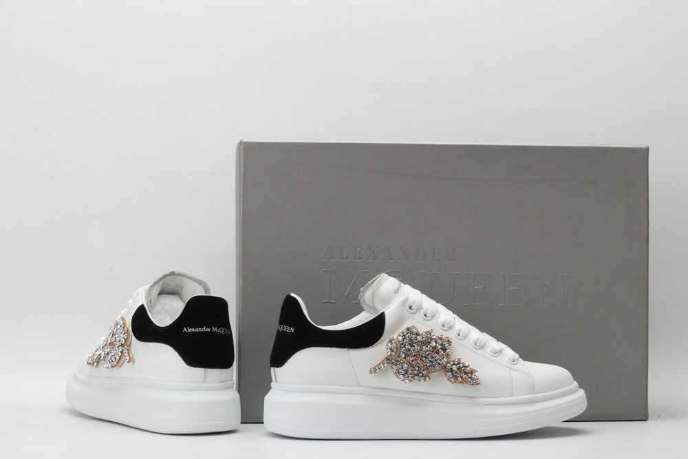 AMQ oversized sneakers with black heel