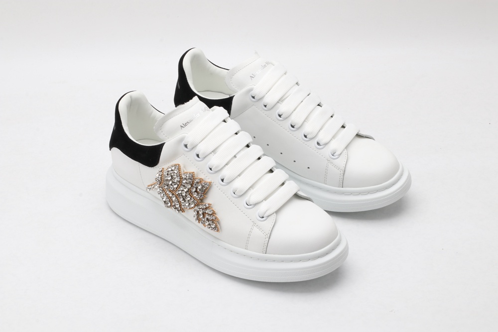 AMQ oversized sneakers with black heel