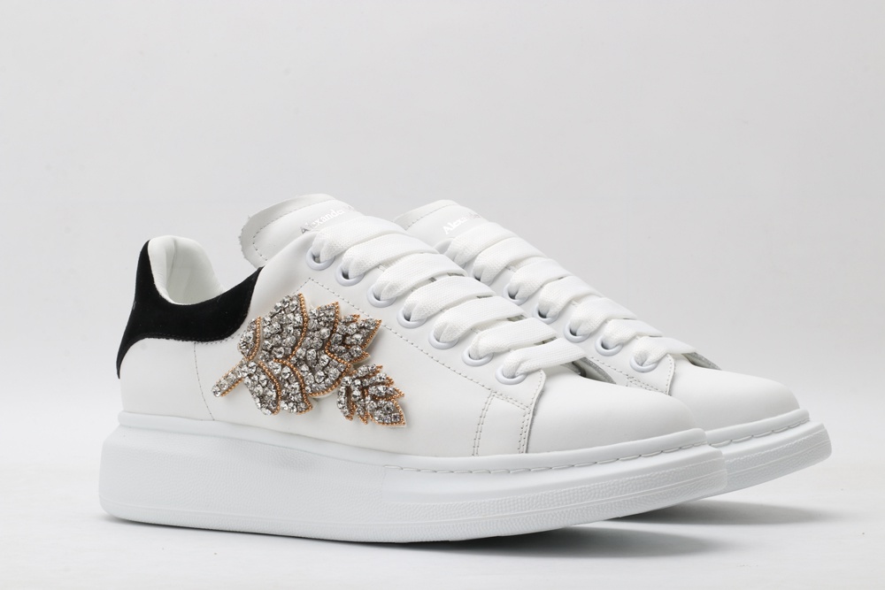 AMQ oversized sneakers with black heel