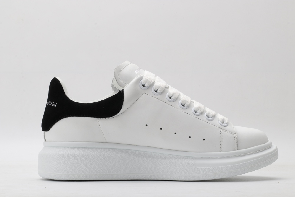 AMQ oversized sneakers with black heel