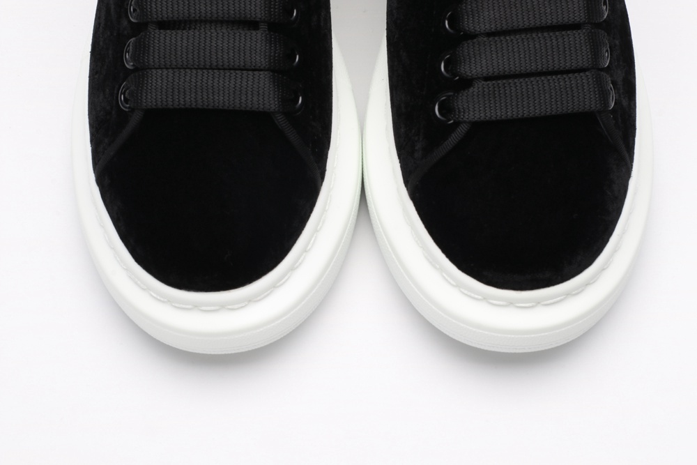 AMQ OVERSIZED SNEAKER black