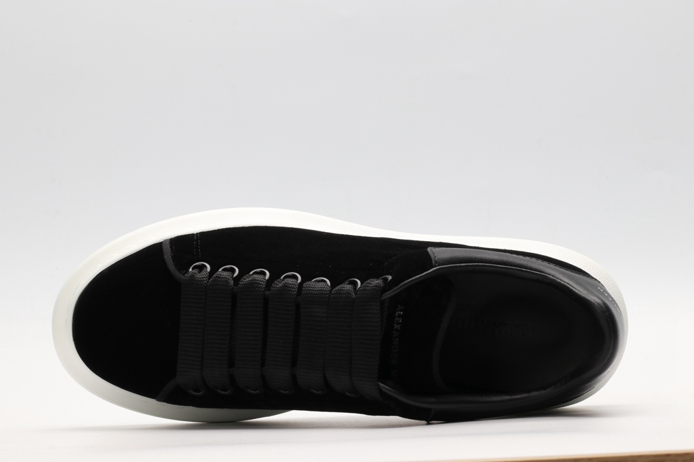 AMQ OVERSIZED SNEAKER black