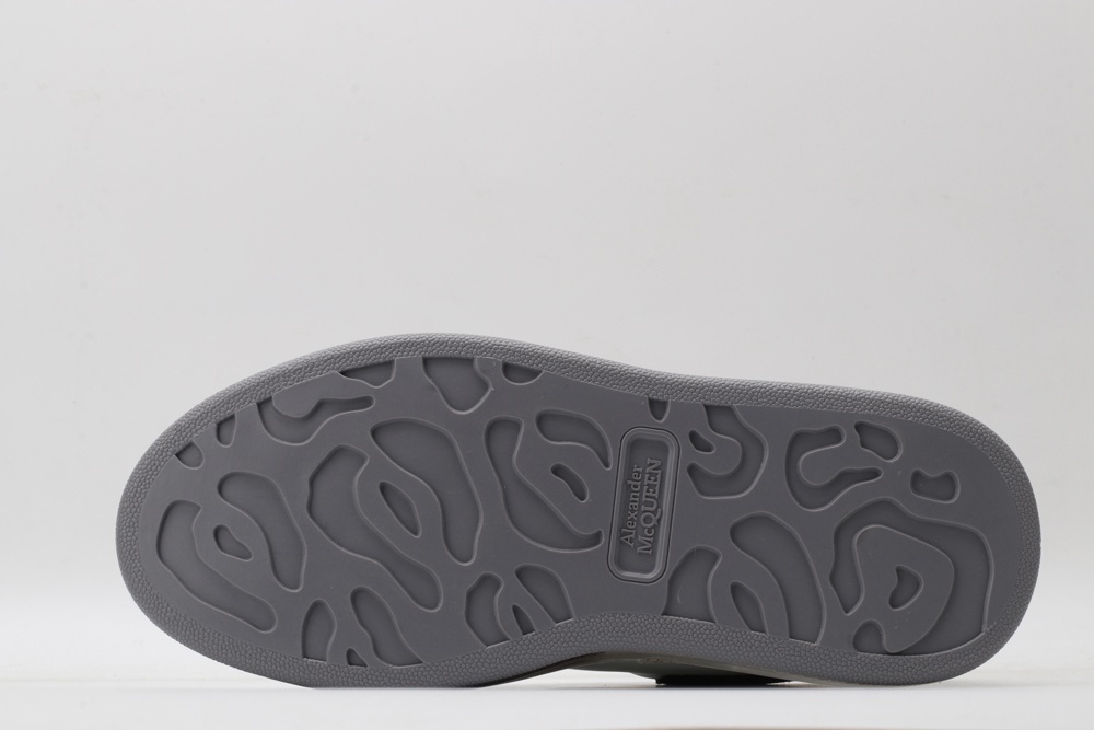 AMQ oversized sneakers with black heel