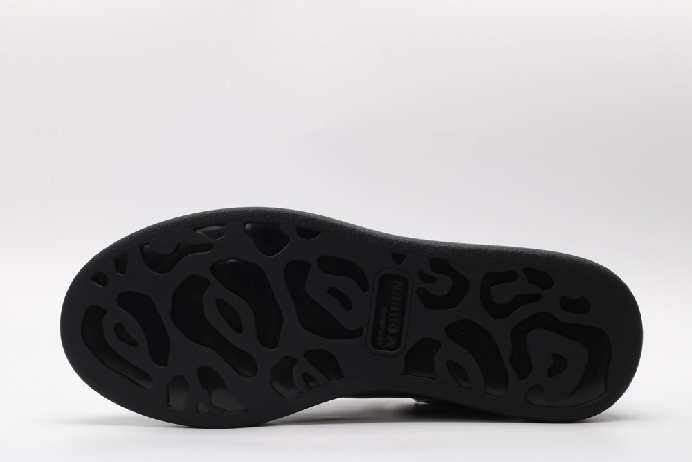 AMQ OVERSIZED SNEAKER