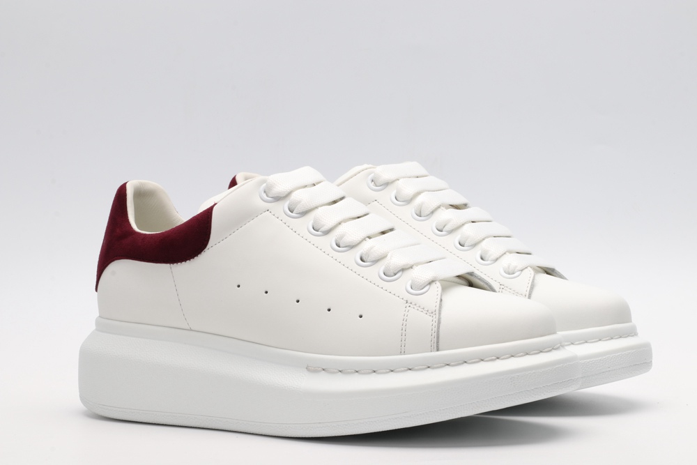 AMQ OVERSIZED SNEAKER