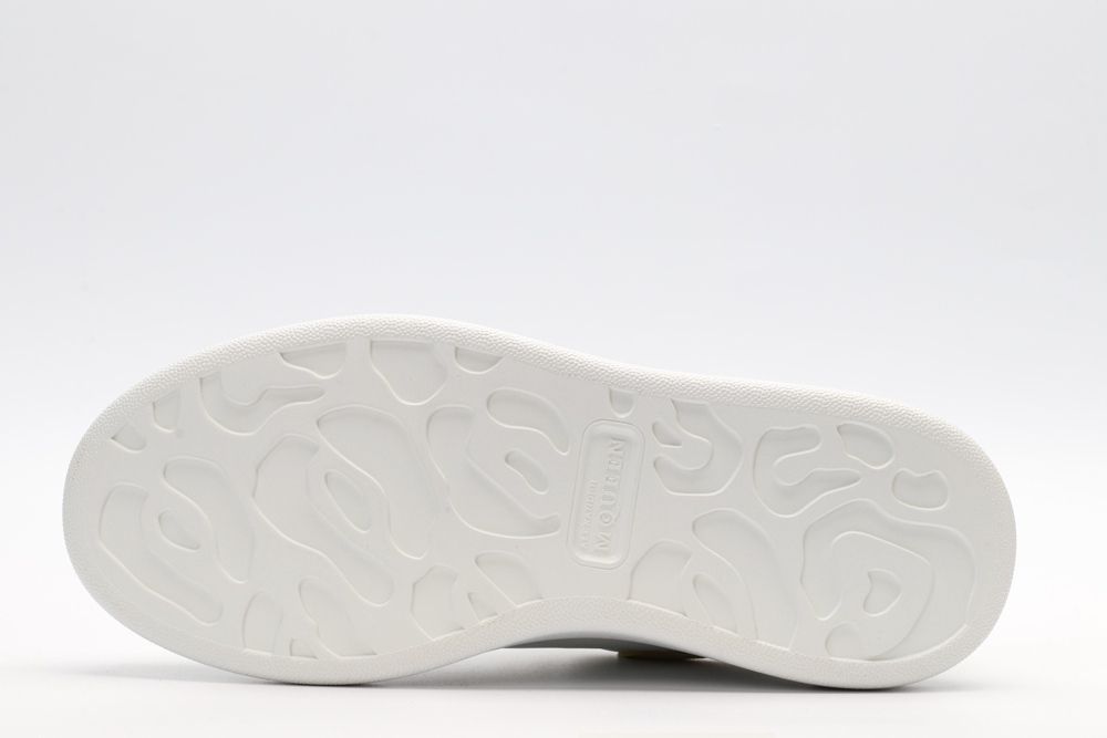 AMQ OVERSIZED SNEAKER Yellow heel