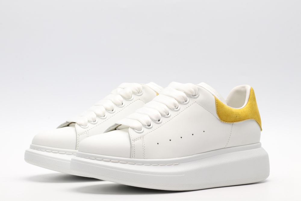 AMQ OVERSIZED SNEAKER Yellow heel