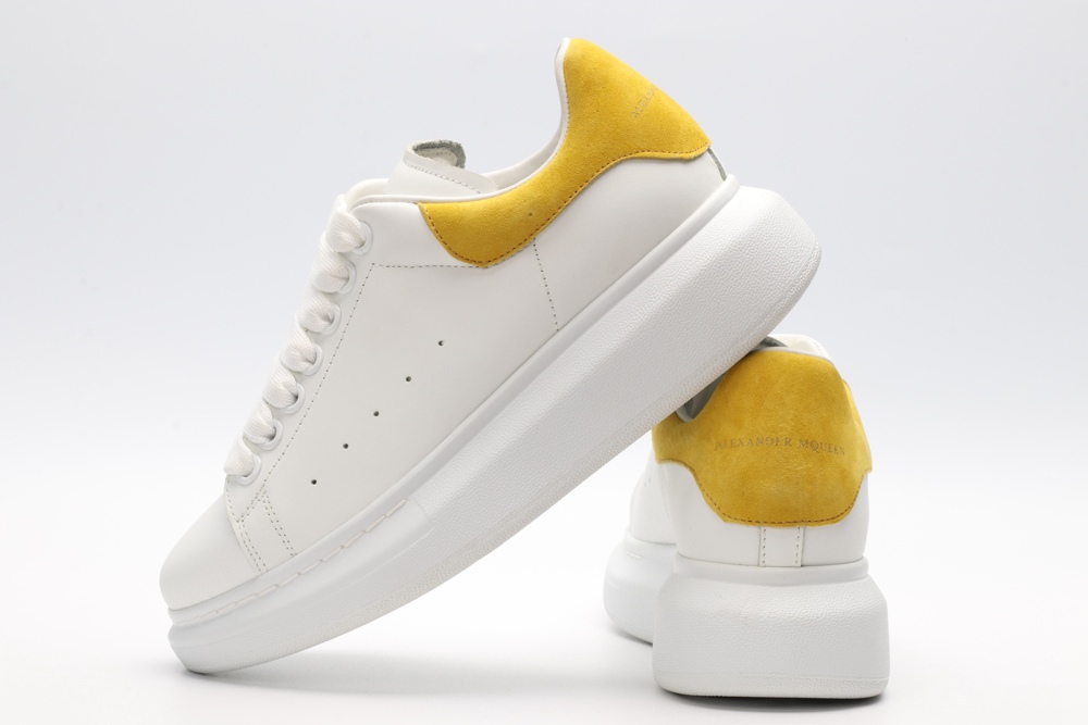 AMQ OVERSIZED SNEAKER Yellow heel