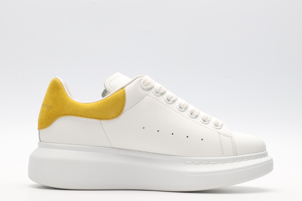 AMQ OVERSIZED SNEAKER Yellow heel